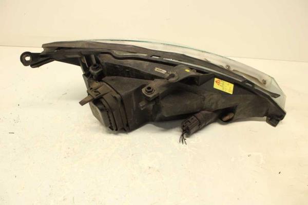 PHARE GAUCHE FORD FOCUS -2002 - Vue 2